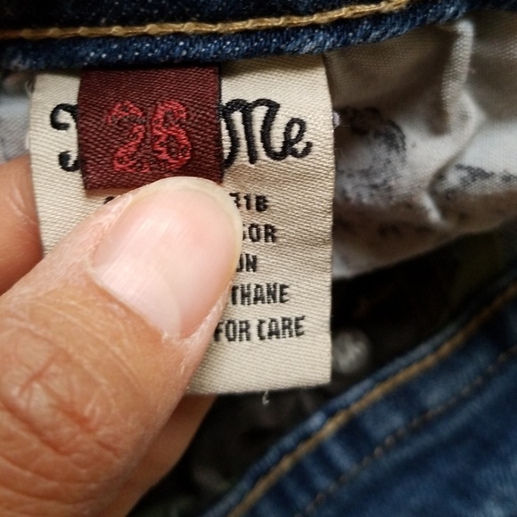 Miss Me Bermuda Jeweled Denim Shorts - Picture 6 of 7